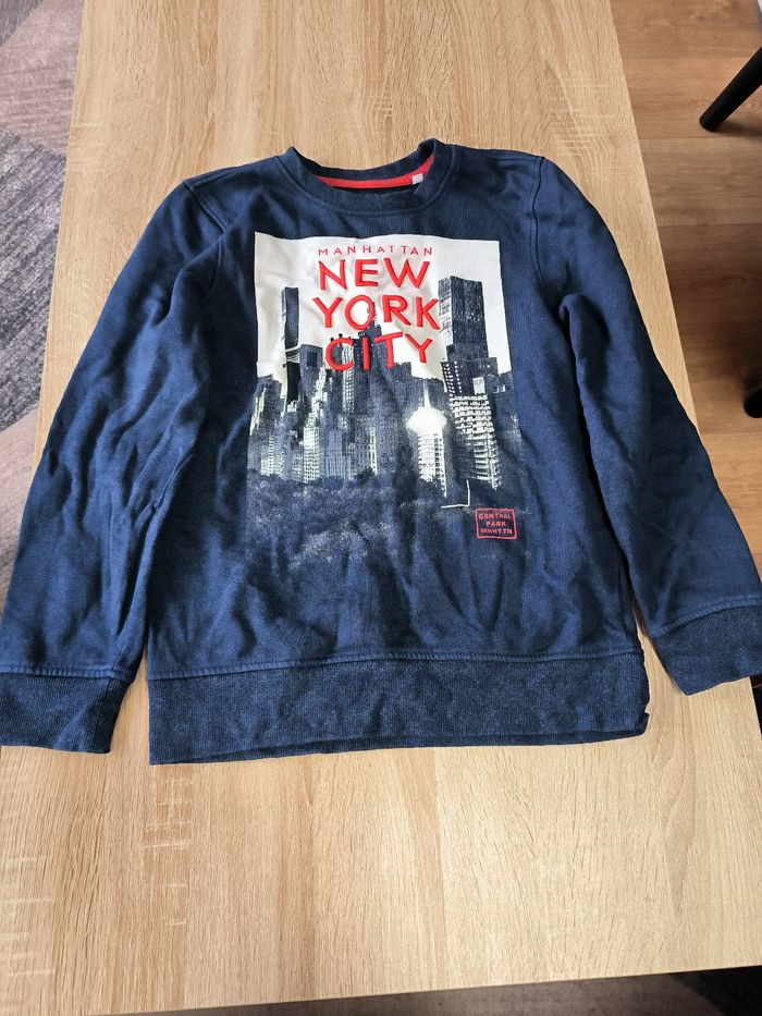 Sweat garçon taille 12 ans