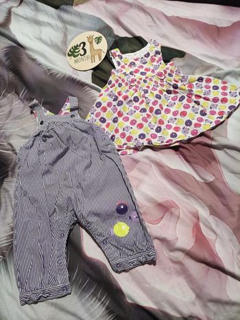 Ensemble robe et salopette 3 mois.