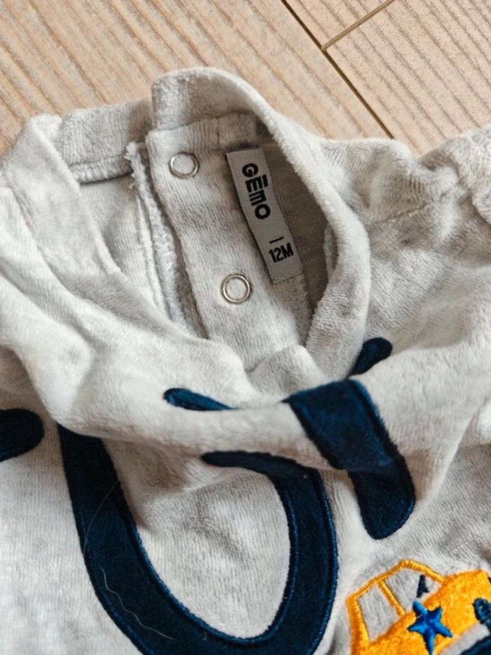 2 pyjamas velours 12 mois - photo numéro 3