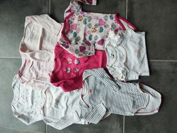 Lot de bodys 12 mois