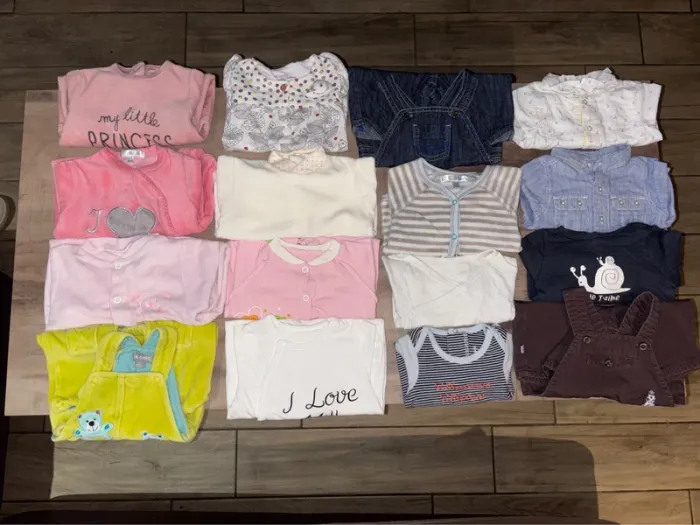 Lot de 73 vêtements - photo numéro 2