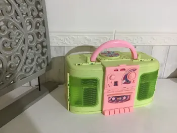 Vintage 1999 maison barbie radio cassettes