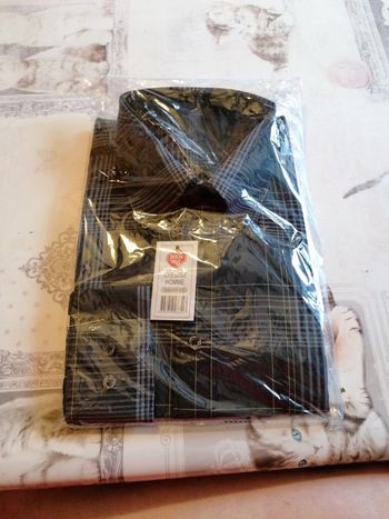 Chemise à carreau homme neuve