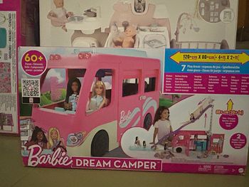 Mega camping car Barbie neuf