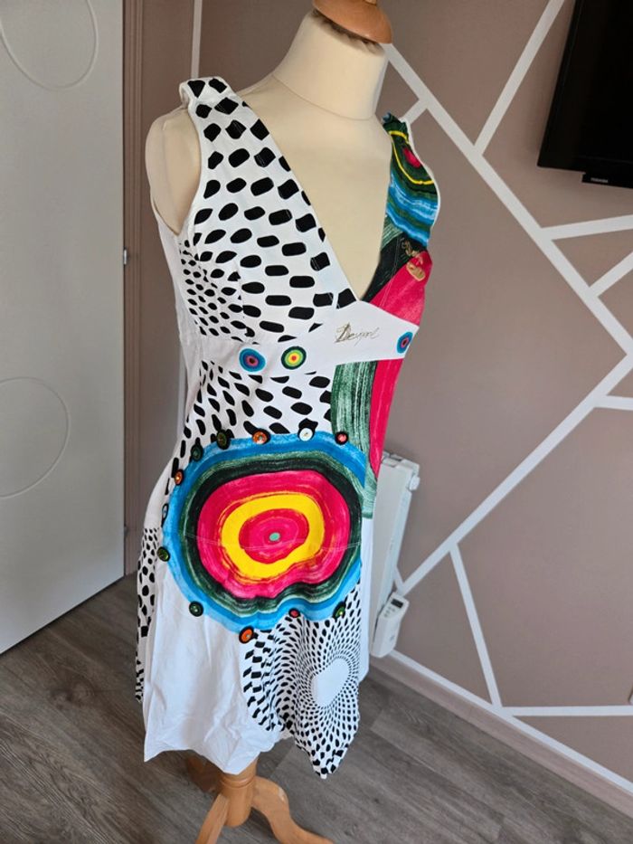 Superbe robe Desigual Taille L neuve - photo numéro 3