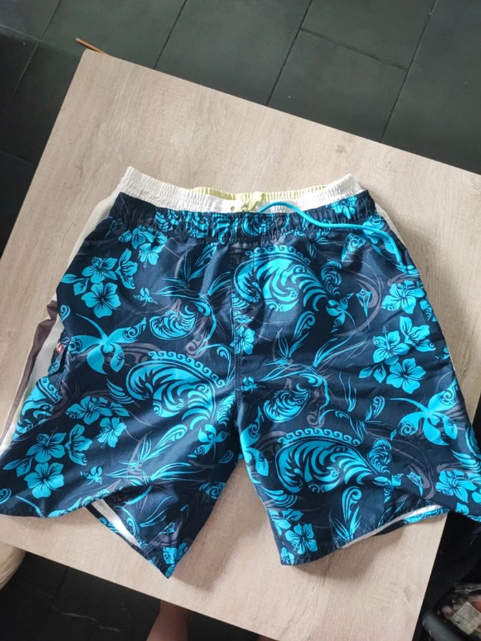 Short de bain taille Let  XL - photo numéro 2
