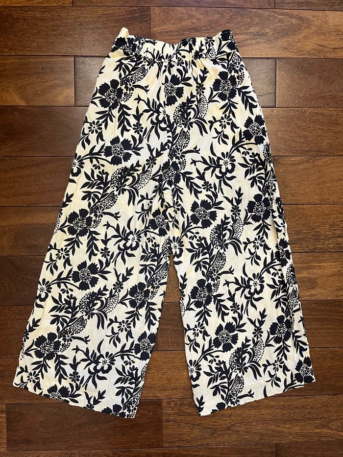 Pantalon / Jupe culotte large fluide fleurie noire et crème mango taille XS - photo numéro 5