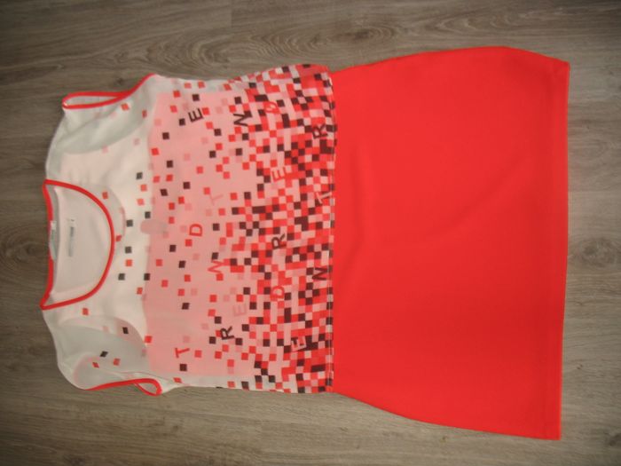 ENSEMBLE 2 PCS ROUGE ET BLANC "TREND BY MISS CAPTAIN" - TAILLE 44 - n°06 - photo numéro 3