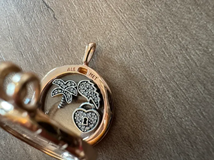Collier Médaillon flottant Pandora Authentique plaqué Or rose avec 3 éléments en Argent