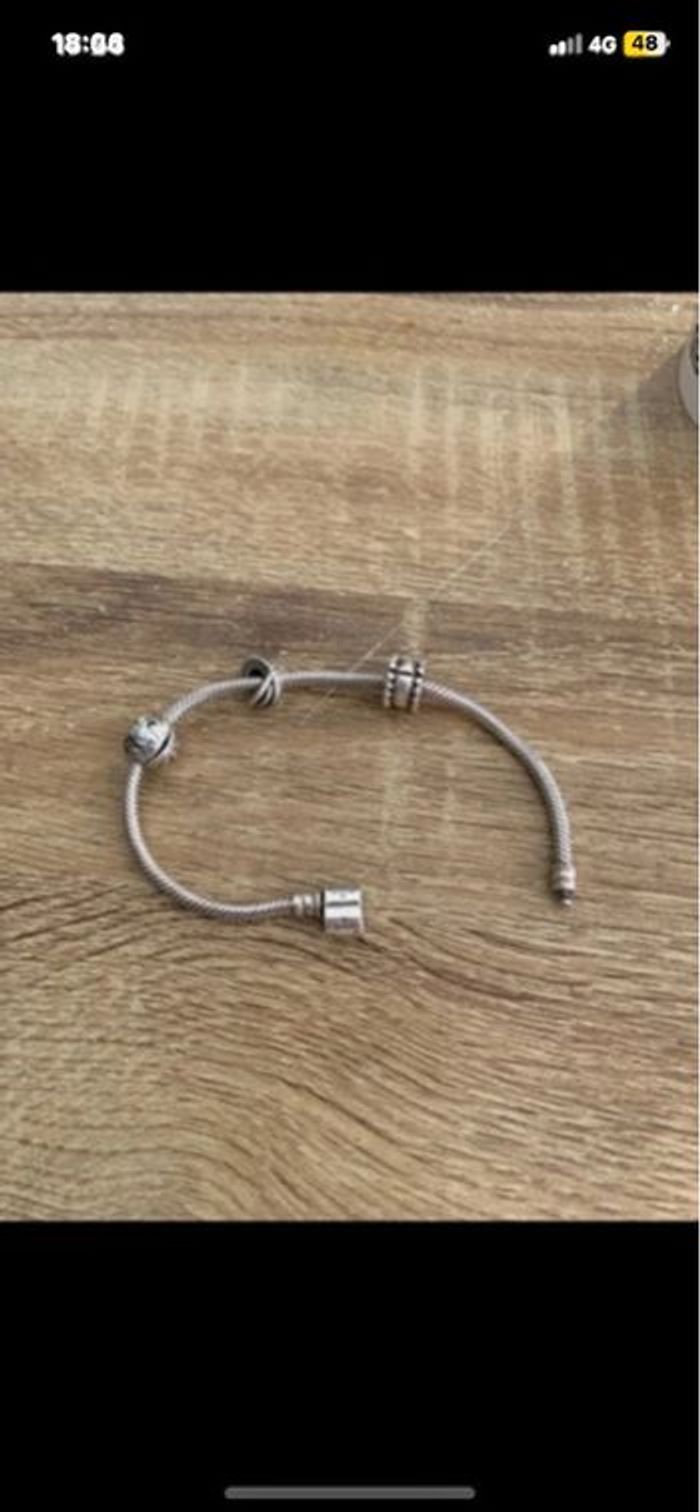 Bracelet Pandora avec Charms