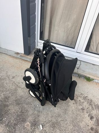 Poussette yo-yo avec sa planche 