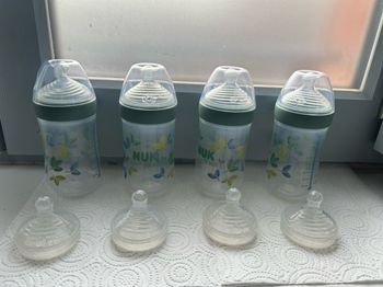 Lot de 4 biberons NUK For Nature tétines débit S + 4 tétines débit M
