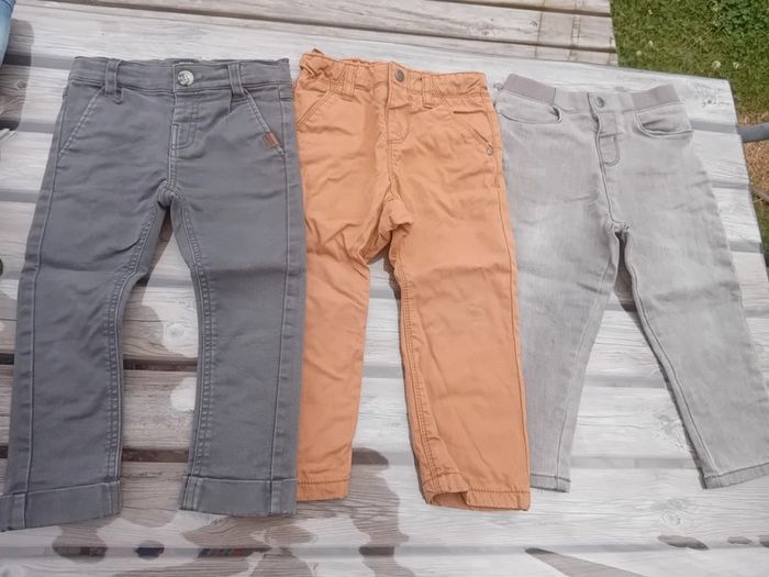 Gros lot de 48 vêtements garçon 23/24 mois 2 ans - photo numéro 12