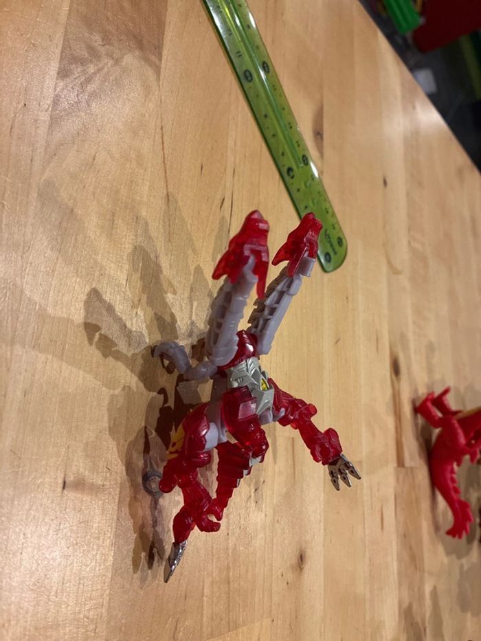 Figurine transformers