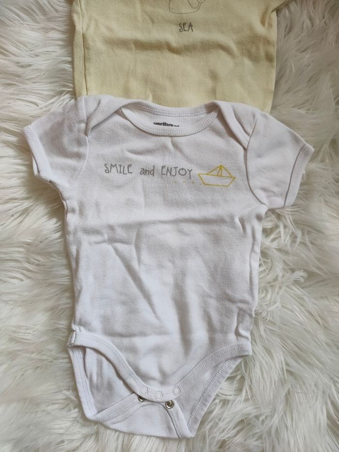 Lot 3 bodys mixte 3 mois - photo numéro 2