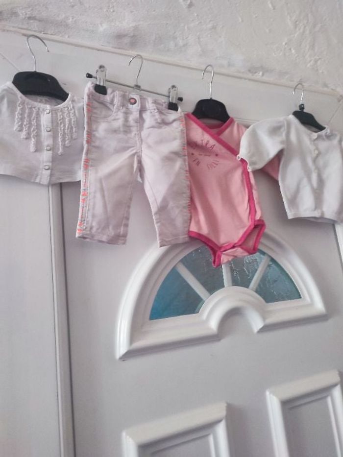 #kytie3moisfille. Lot de 7 articles taille 3 mois