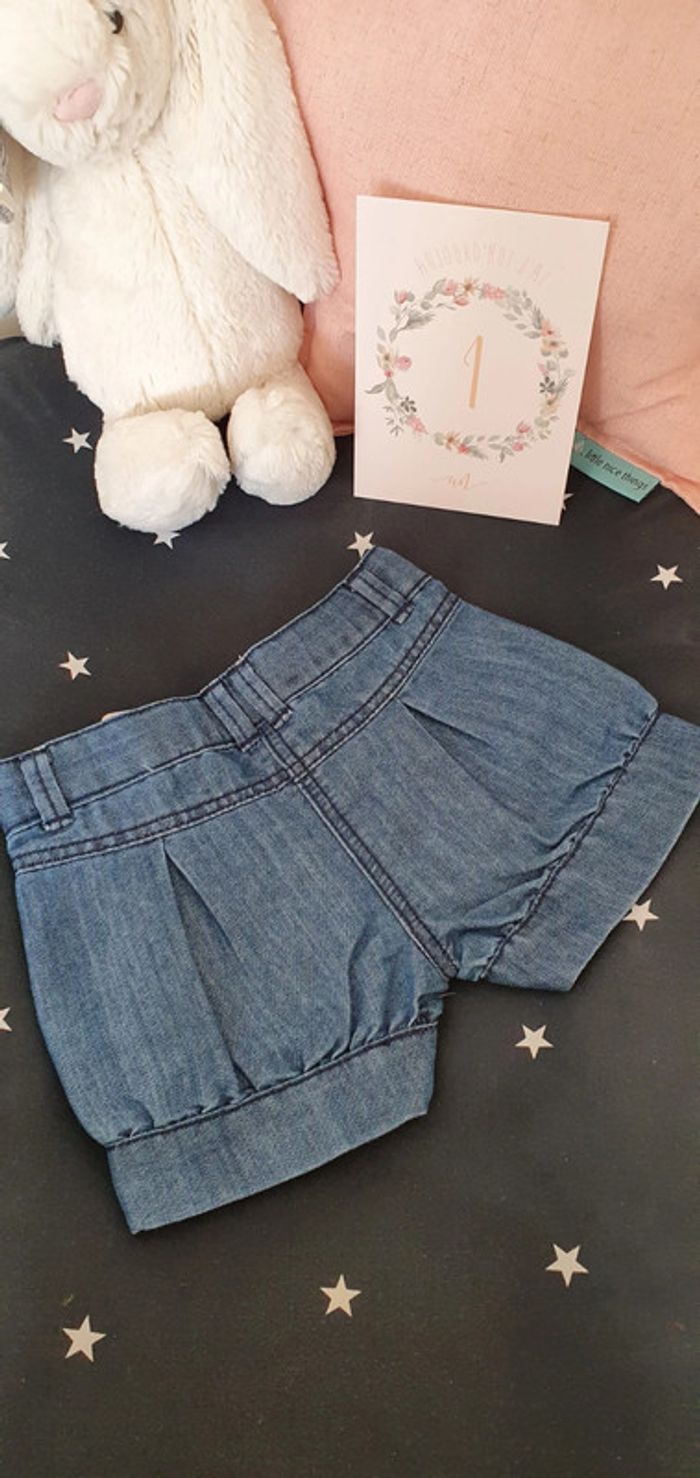Short en jean TAO Tape à l'œil taille 12 mois en très bon état - photo numéro 3