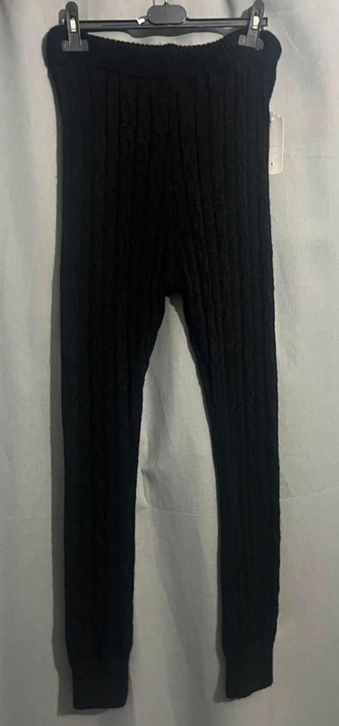 Pantalon grosse maille noir chaud taille 14 ans neuf et étiqueté