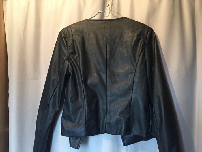 Veste noir cintré imitation cuir - photo numéro 3