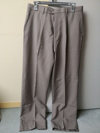 Pantalon beige rayé