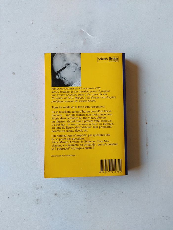 Le fleuve de l'éternité - le monde du fleuve - photo numéro 2