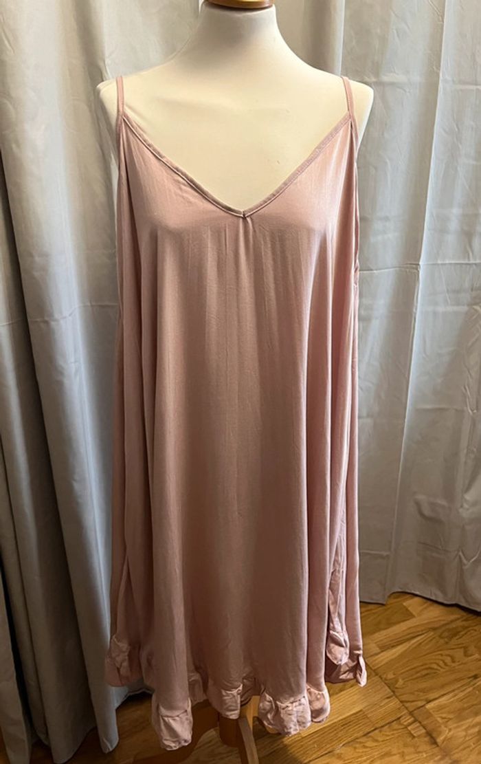Robe courte rose poudrée taille unique