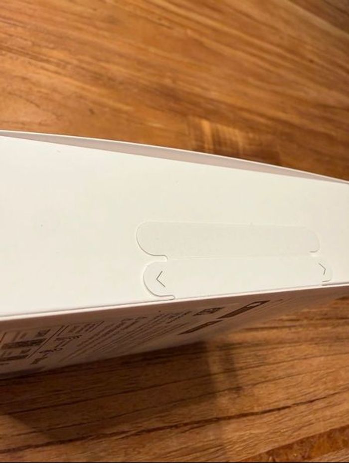 OURA Ring 4 Gold 8 neuf - photo numéro 2