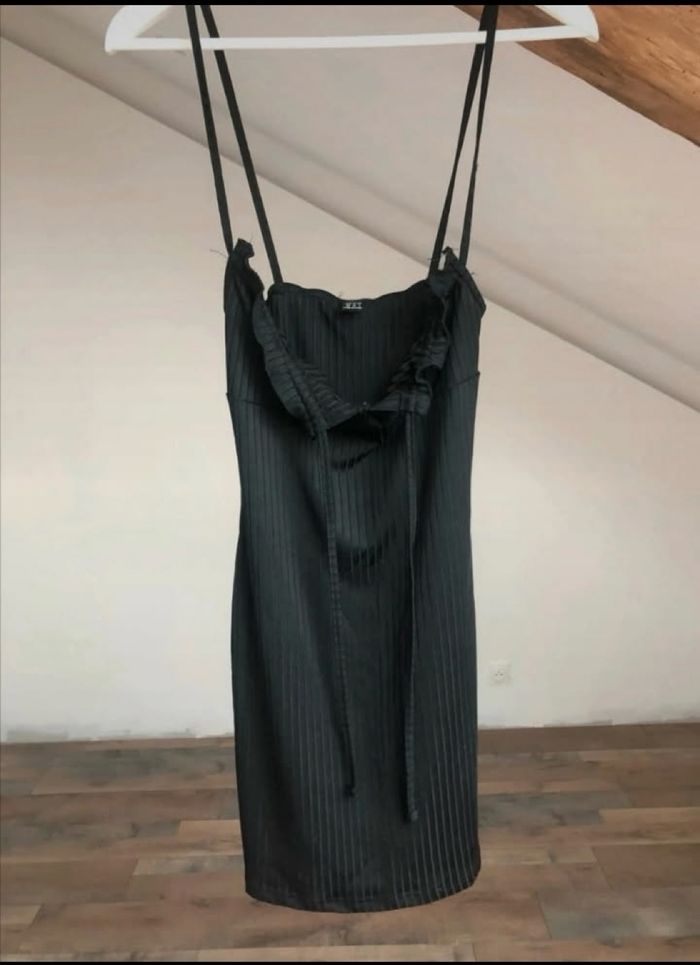 Robe noir