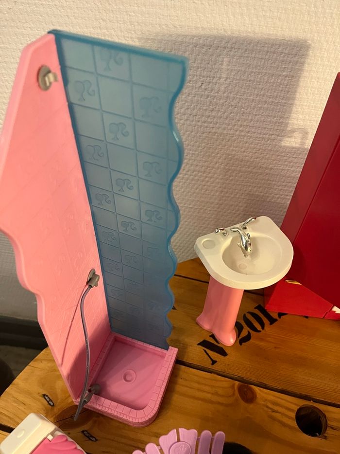 Lot meubles barbie - photo numéro 2