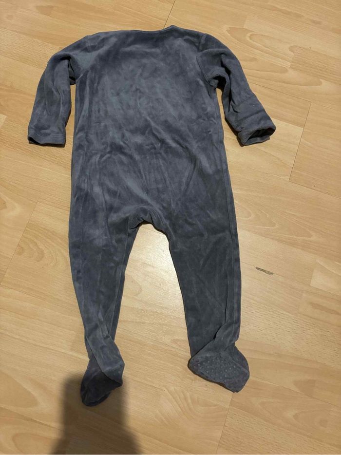 Pyjama gris - photo numéro 2