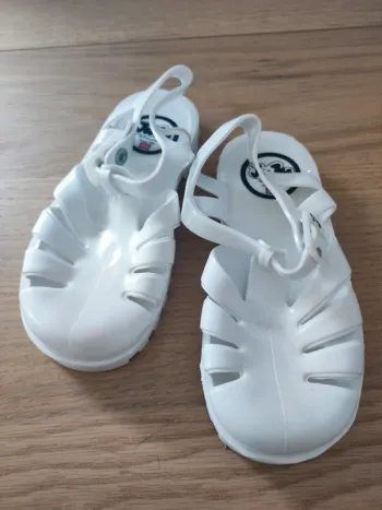 Sandalettes de plage taille 26