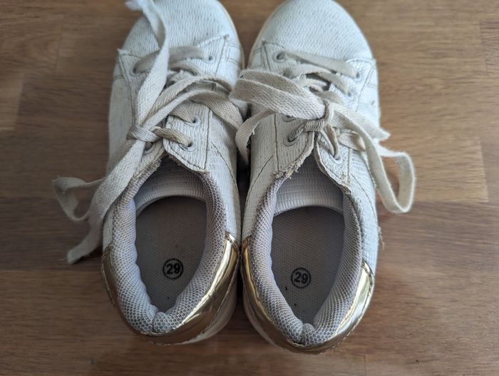 Baskets fille à lacets pointure 29 - photo numéro 4