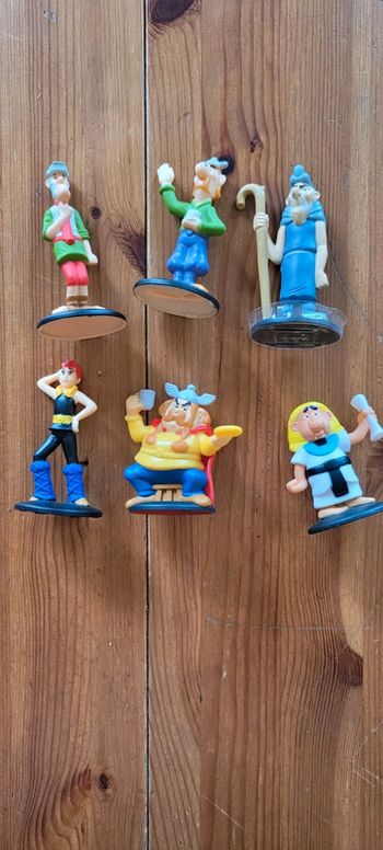 Lot de 6 figurines asterix