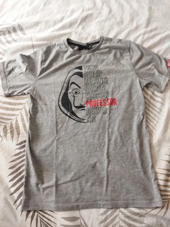T-shirt