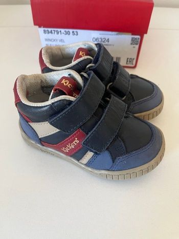 Basket kickers bébé taille 21