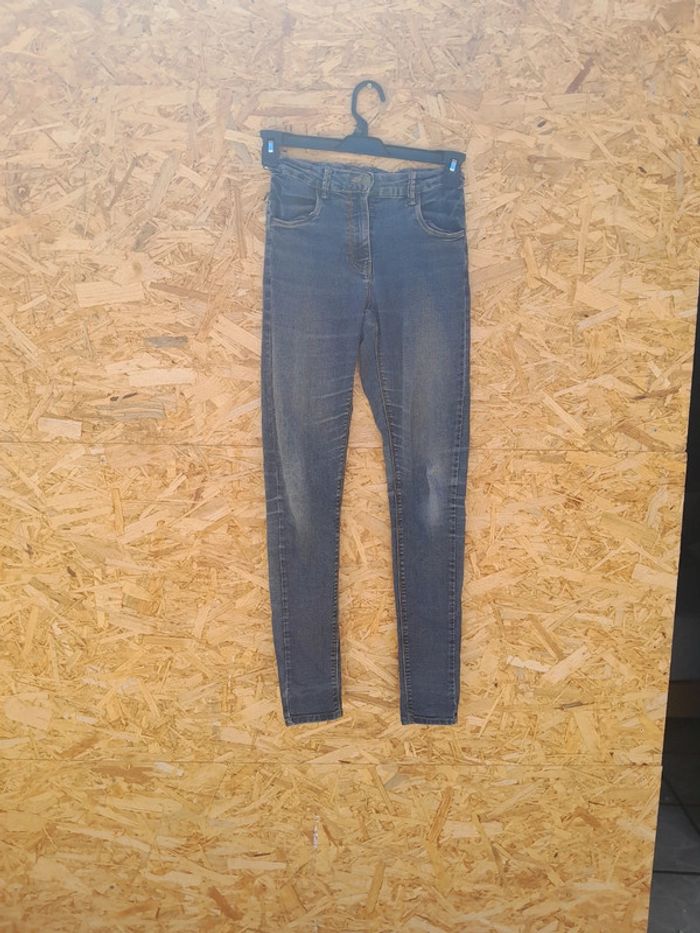 Jean skinny fit kiabi taille 36 ajustable 🌺 - photo numéro 2