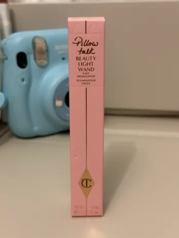 Highlighter enlumineur charlotte tilbury pillow Talk