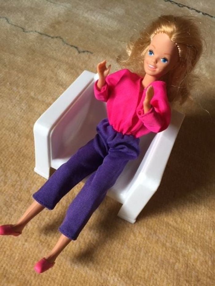 Barbie adolescente 25 cm vintage avec habits