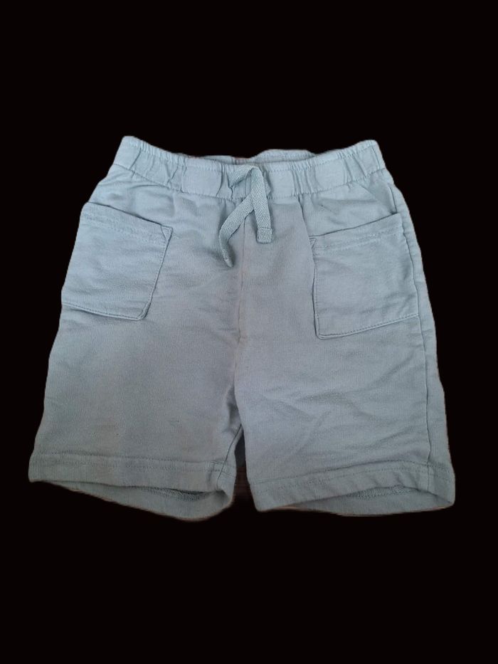 Short Primark 24 mois