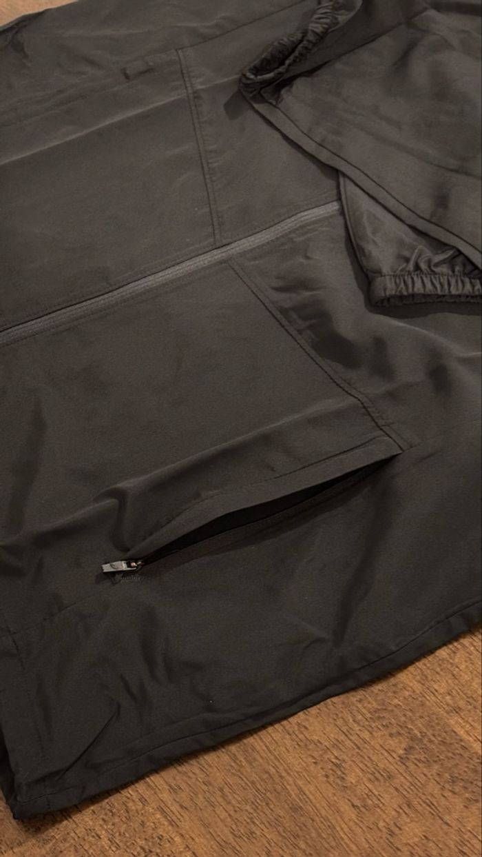 Veste coupe vent Asics Core - photo numéro 4