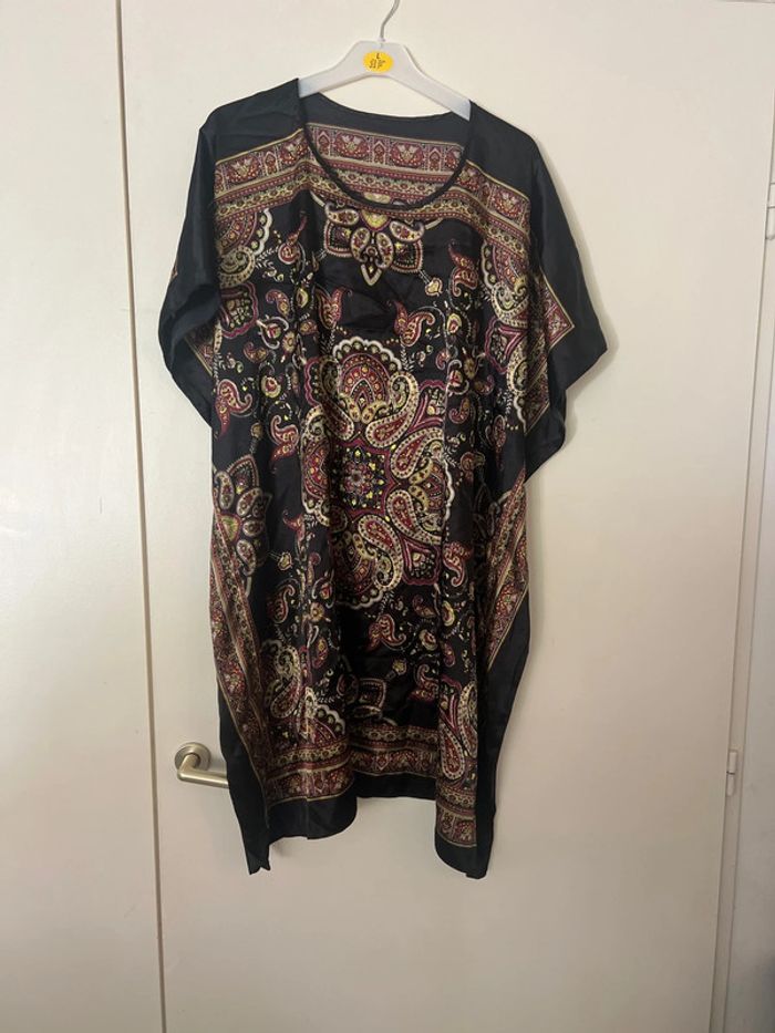 Robe satinée - photo numéro 2