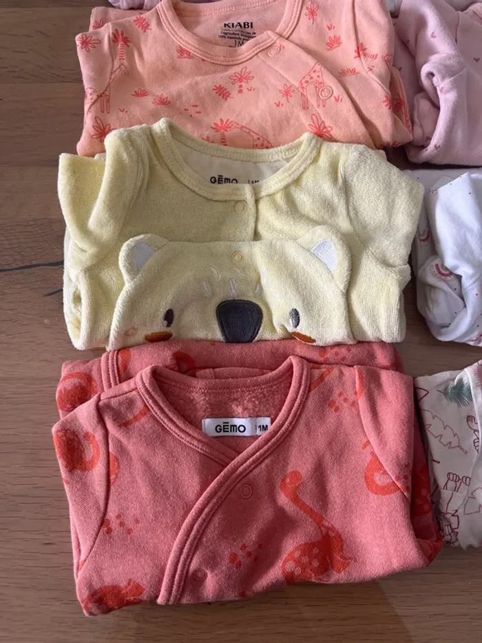 Lot de 8 pyjamas - photo numéro 2