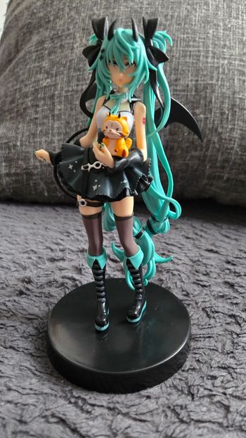 Figurine hatsune miku petite succube