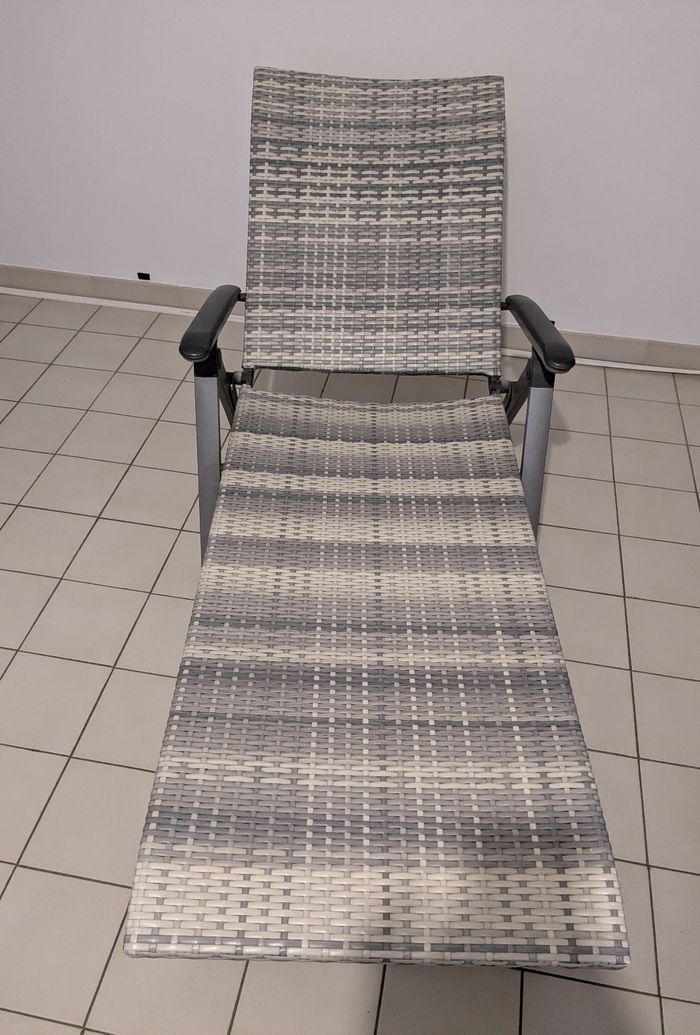 Chaise longue pliable avec matelas - photo numéro 2