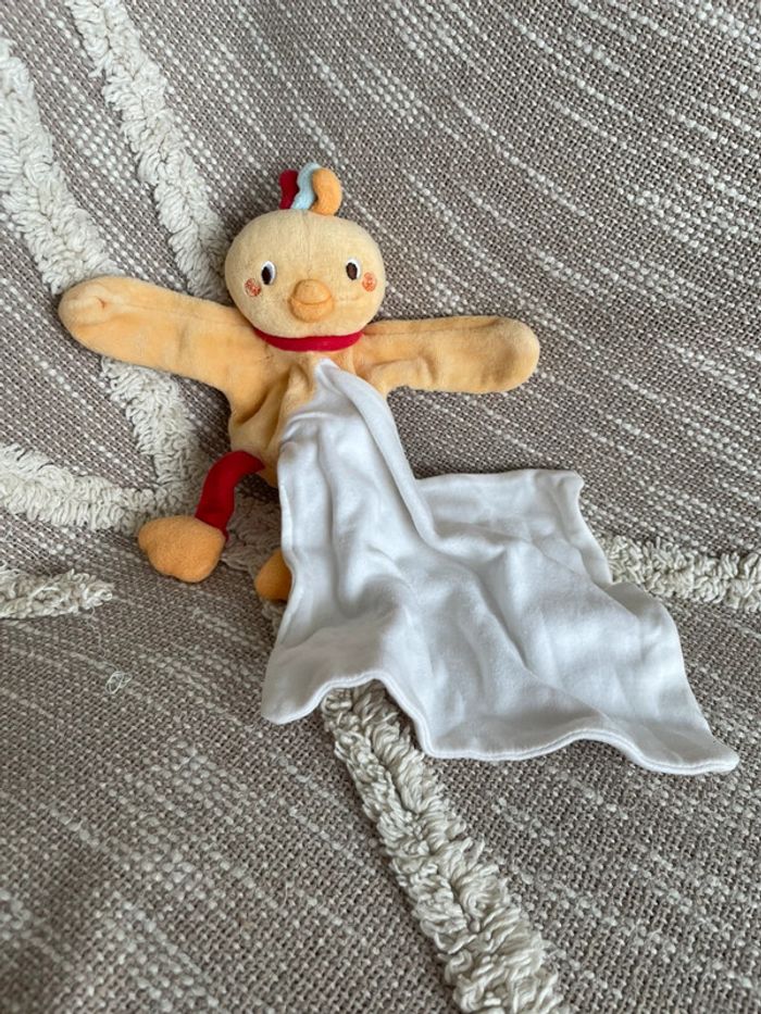 Peluche doudou mouchoir 16cm sucre d’orge poule poussin oiseau jaune et rouge très bon état - photo numéro 2