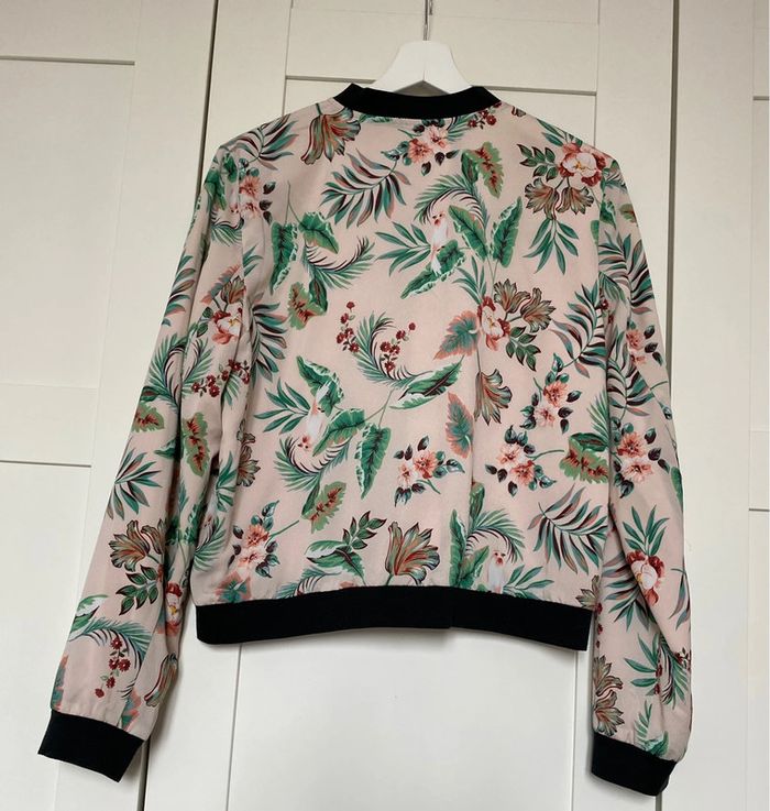 Jolie veste fleurie Camaïeu 36 🌸 - photo numéro 2
