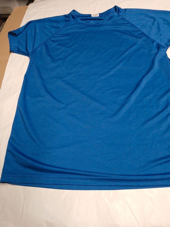 Tee-shirt sport - photo numéro 2
