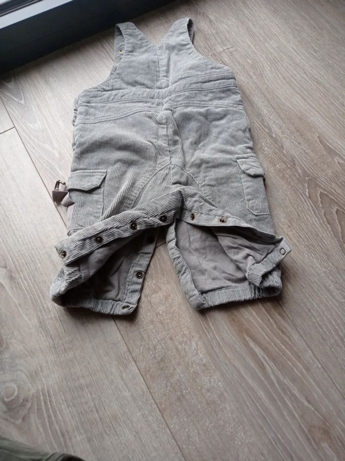 Lot de deux salopettes 12 mois - photo numéro 4