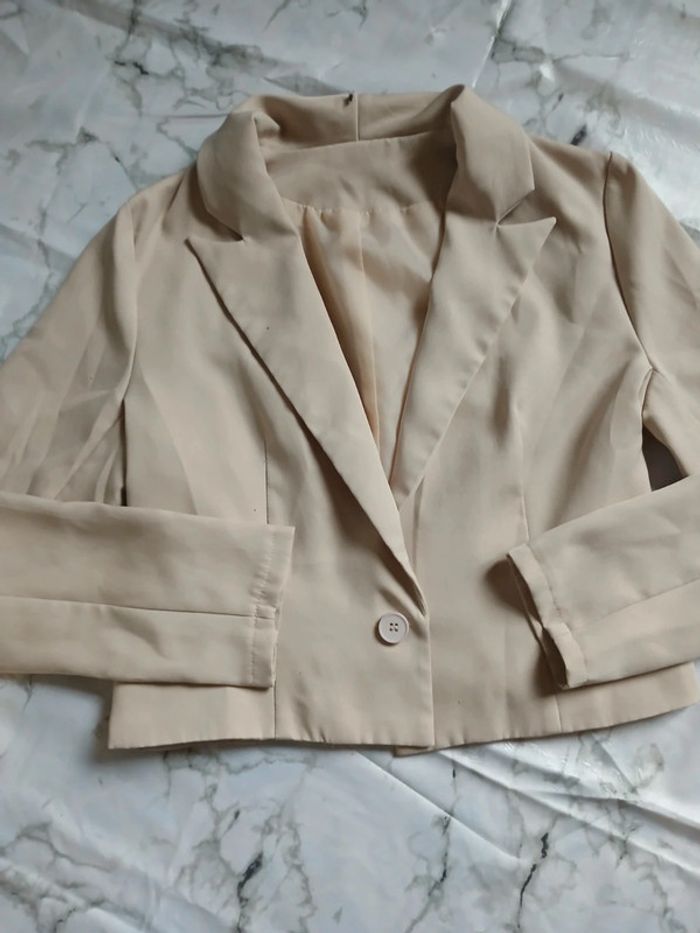 Blazer court beige shein taille M - photo numéro 3