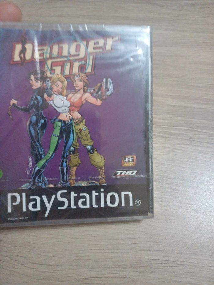 Danger Girl Playstation 1 (PS1) Neuf sous blister - photo numéro 6